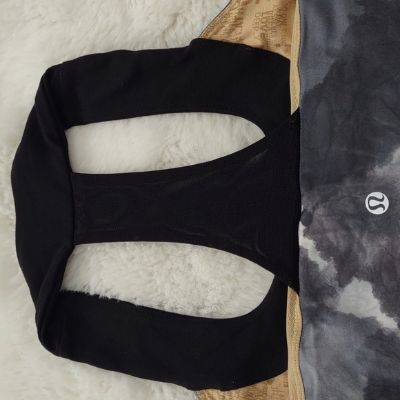 LULULEMON TOP. - Picture 10 of 12